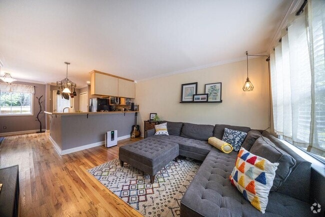 Building Photo - 2232 Dunseath Ave NW Unit 407 Rental