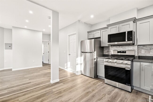 Photo - 21 Elysian Ave Unit C