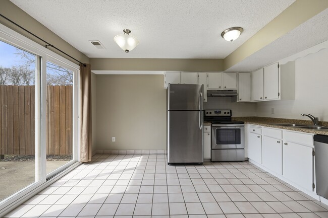 Photo - 9350 176th St W