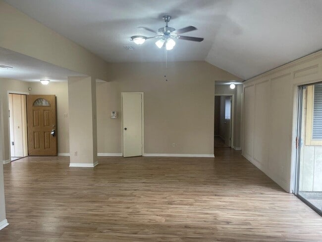 Photo - 15231 Cabots Landing Dr