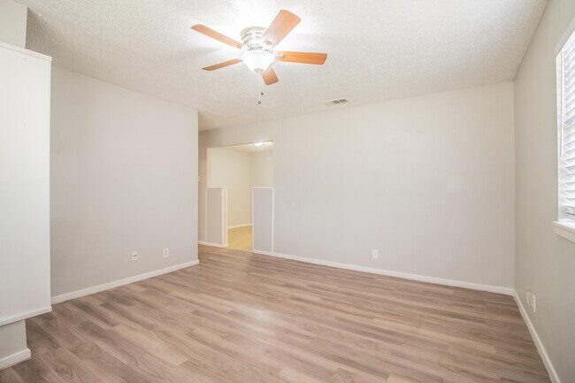 Photo - 3502 25th St