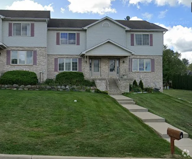 Building Photo - 578 Kelvington Dr Rental