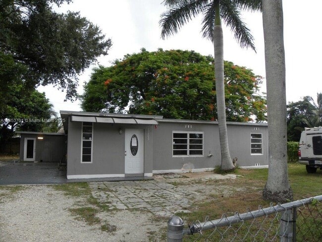 Building Photo - 15495 Hayes Ln Rental