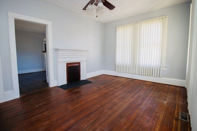 Photo - 3 Bedroom, 2 Bath Walking Distance to 5 Points, Close to USC - Available for the 2026-2027 School...