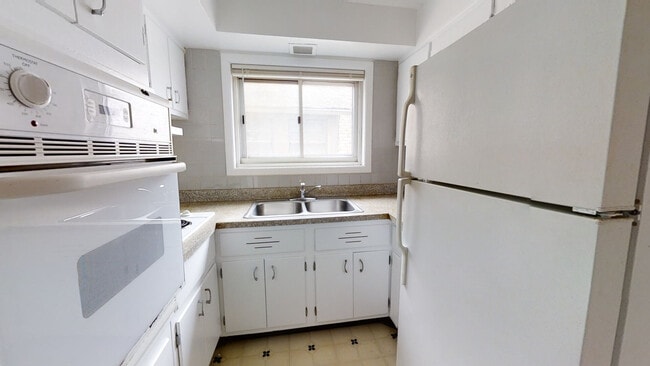 Photo - 828 Seward St Unit 1E