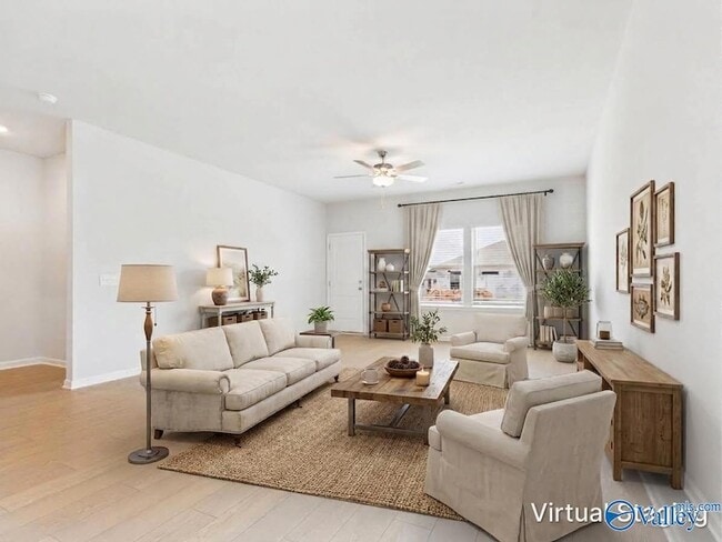 Photo - 136 Whitner Dr