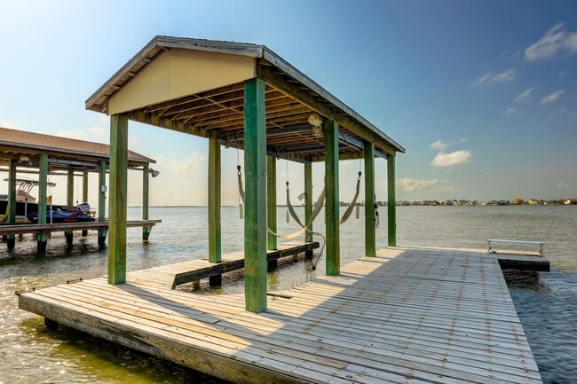 Building Photo - 9814 Airway Ln