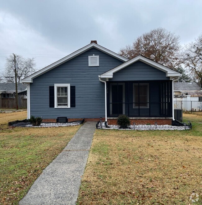 Building Photo - Charming Bungalow Rental