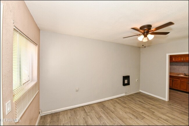 Photo - 1212 N Laurel St Unit B