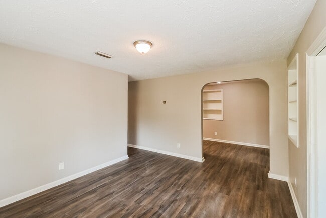 Photo - 5204 Mays Dr