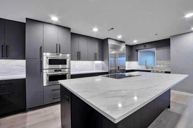 138 W Broadway