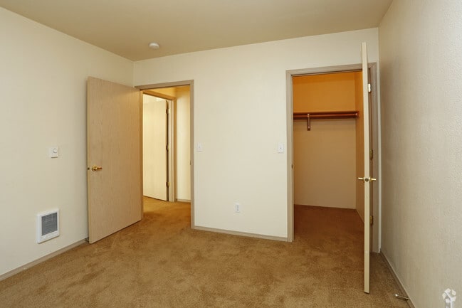 Copperfield Apartments