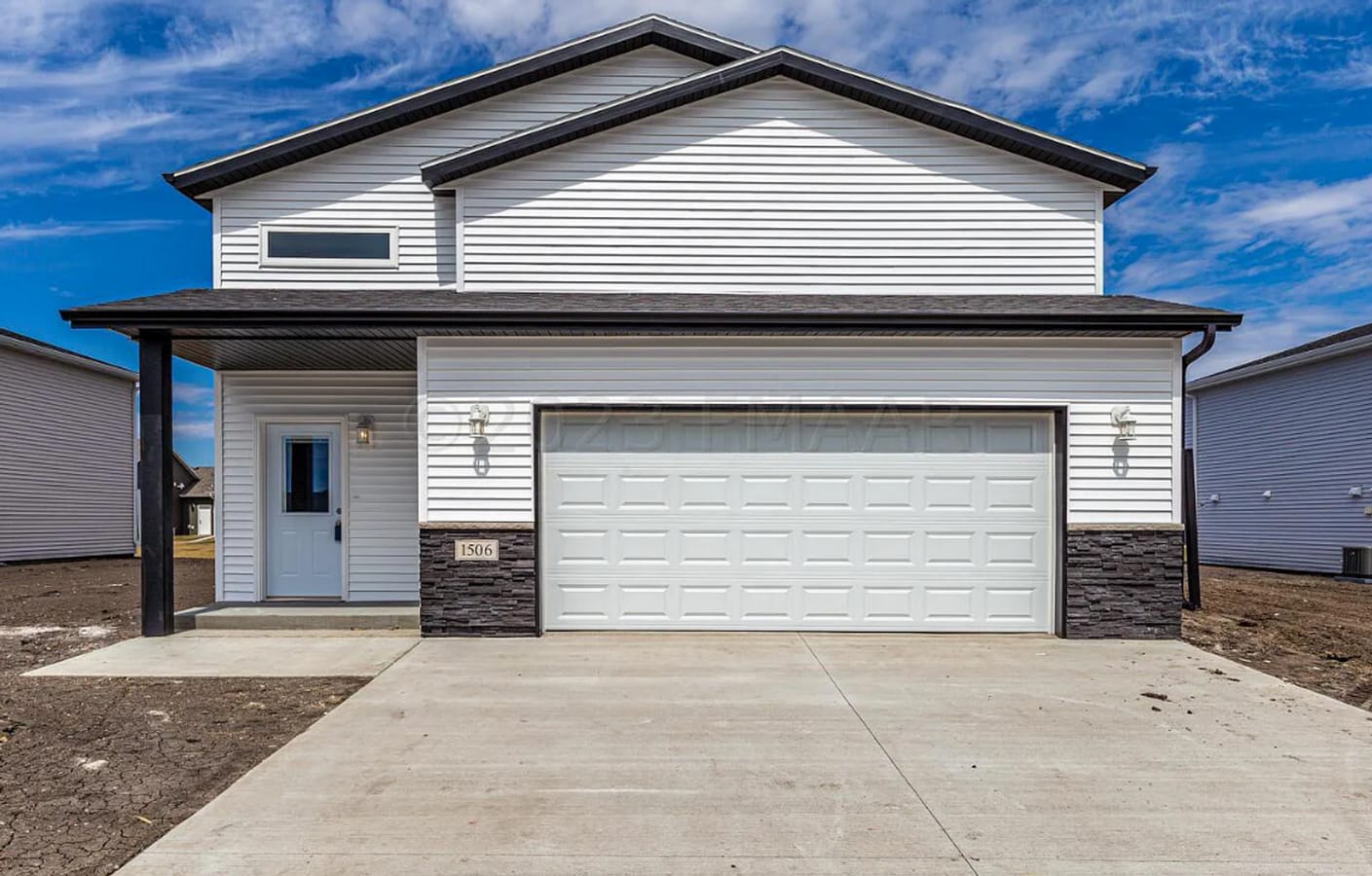 Photo - 1506 KEYSTONE CIR NE