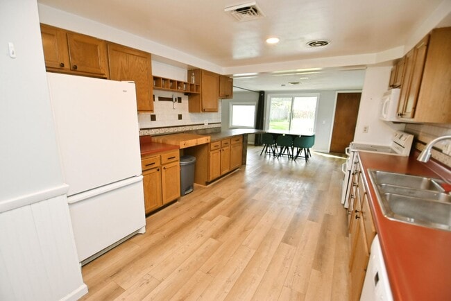 Photo - 3 bedroom 2 bath ranch style home in South Bend IN