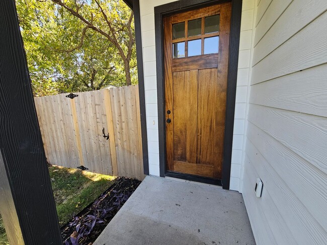 Photo - Available now ready for immediate move in ...