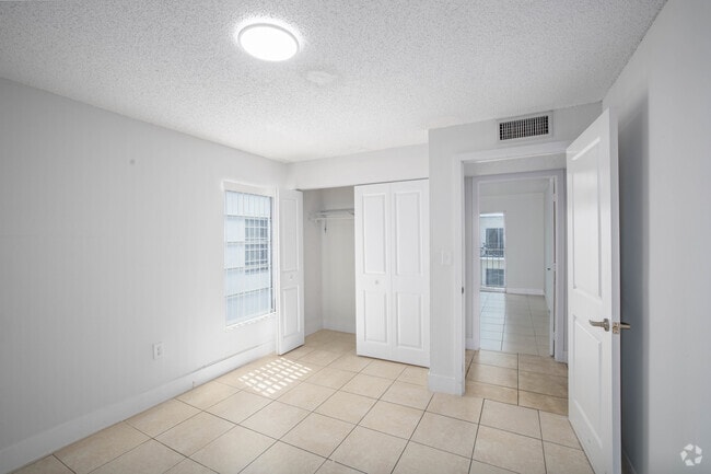 Orchid - 2BR, 1.5BA - 926SF - Secondary Bederoom