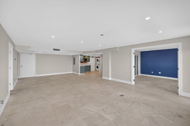 Photo - 3200 Port Royale Dr N Unit 1205