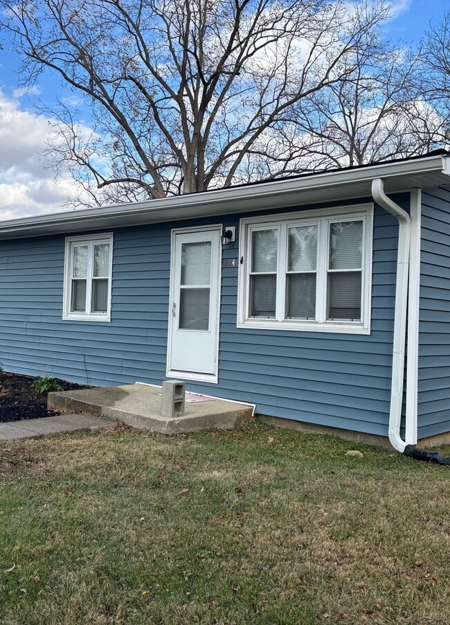 Building Photo - Birchwood Dr