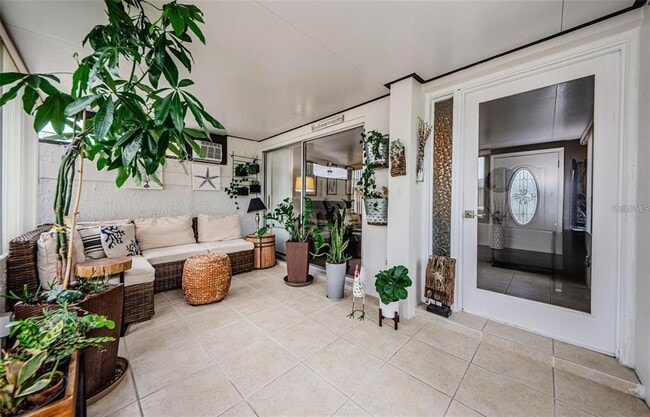 Photo - 2739 Sherbrooke Ln