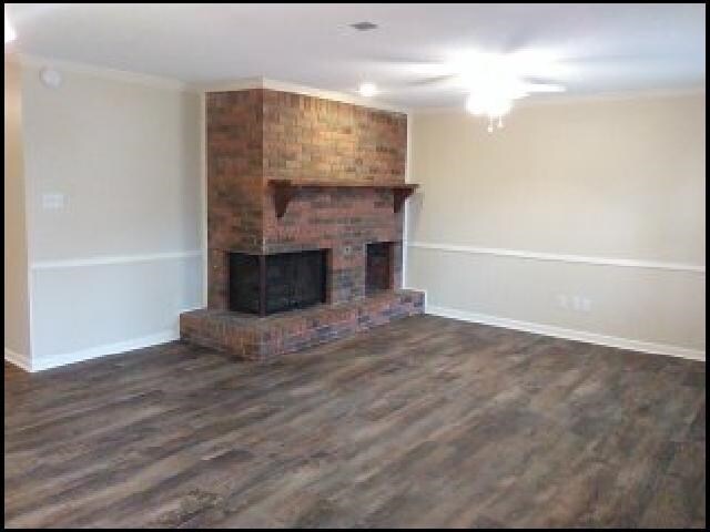 2120 Justus Loop