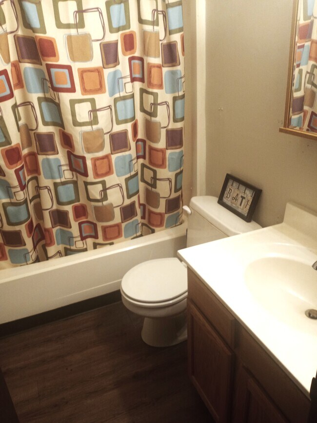 Photo - Colchester Apartments