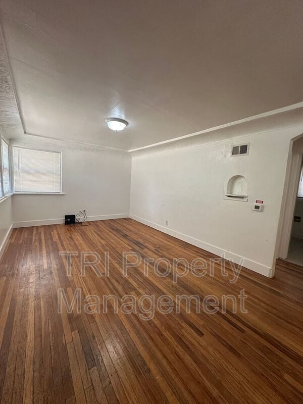 Photo - 2304 9th Ave