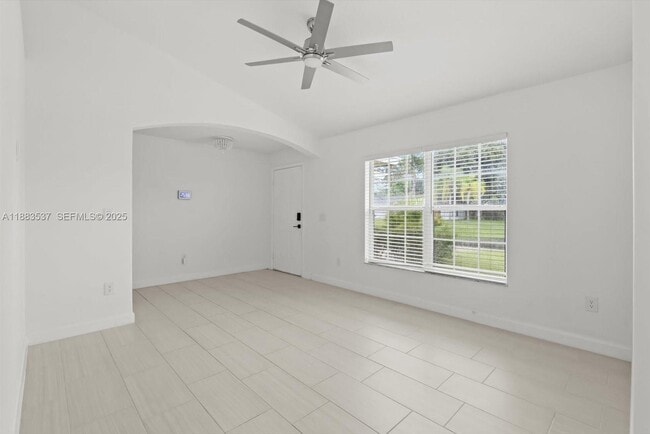 Photo - 1392 SW Sudder Ave