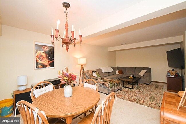 Photo - 601 W Market St Unidad 3