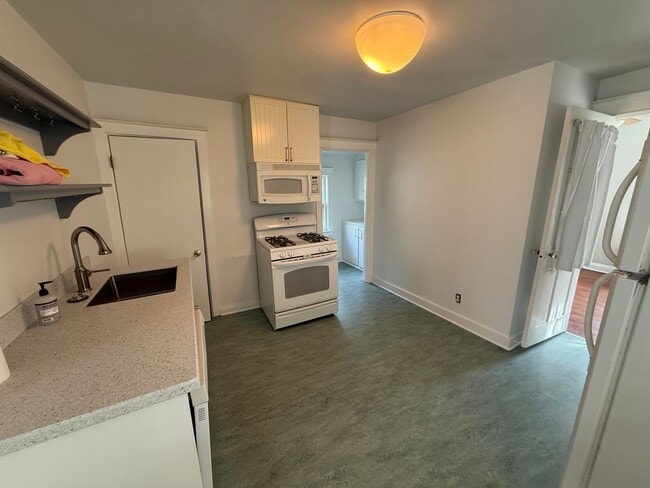 2635 Poplar Ave Unit 2