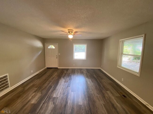 Photo - 316 N Pleasant Hill Rd