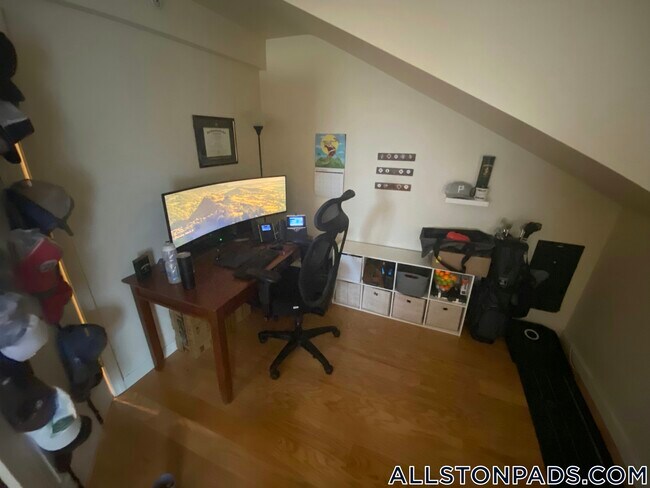 Building Photo - 36A Raymond St.