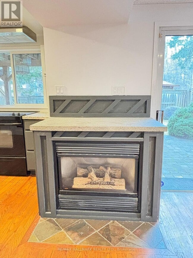 Photo - 410 Clearmeadow Blvd