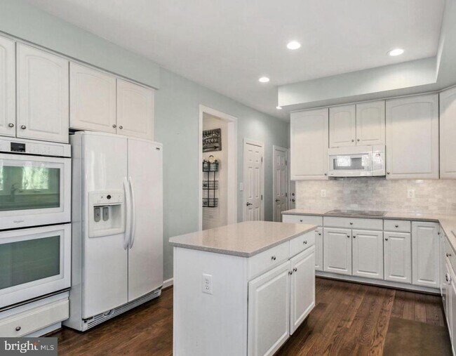 Photo - 114 Fordham Dr House