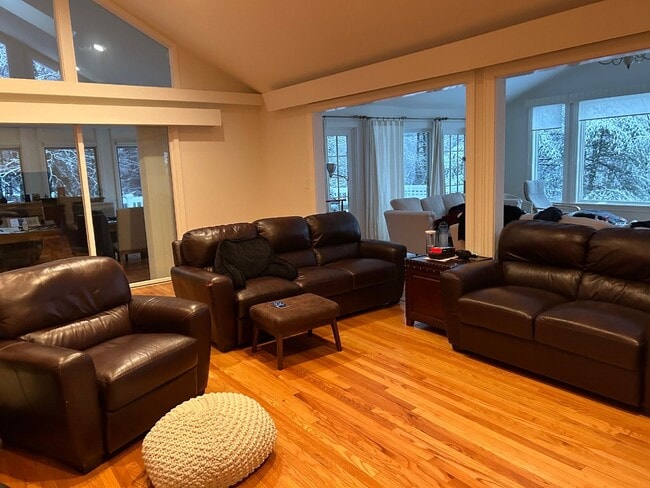 Photo - 10 Cortland Dr
