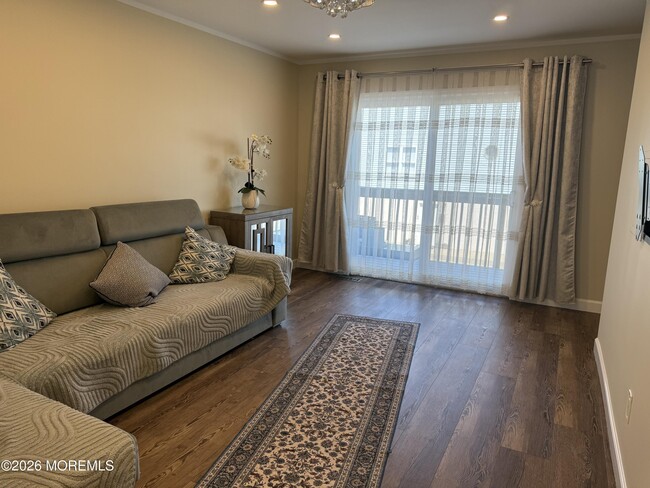 Photo - 15 Beachway Ave