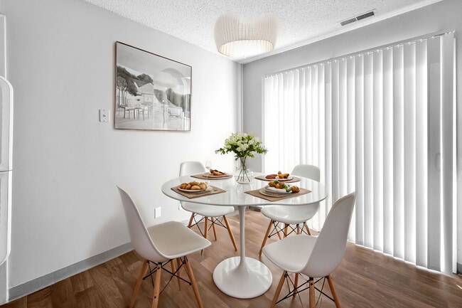 Dining Area - Union Flats & Townhomes
