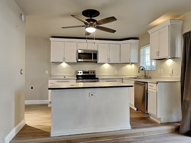 Photo - 2986 Buttonwood Dr