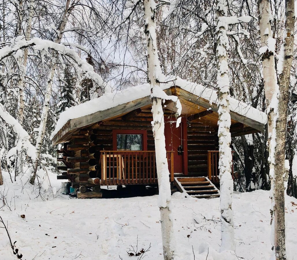 $800 dry cabin off Goldstream / Dog friendly - $800 dry cabin off Goldstream / Dog friendly House