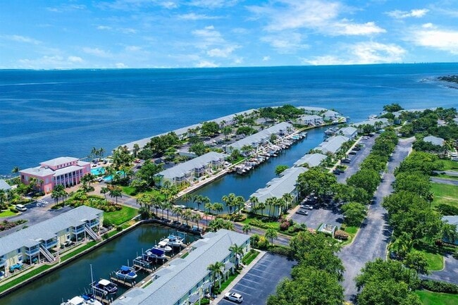 Photo - 5048 Beach Dr SE Unit F