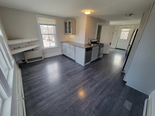 Building Photo - 59 Washington St Rental