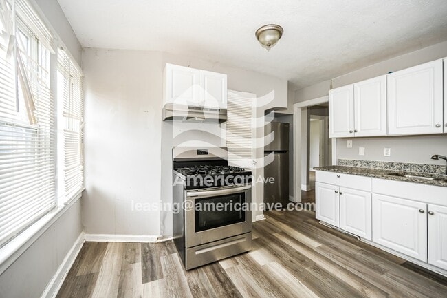 Photo - 1000 S 39th St