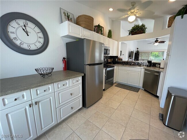 Building Photo - 26699 Little John Ct Unit 64 Rental