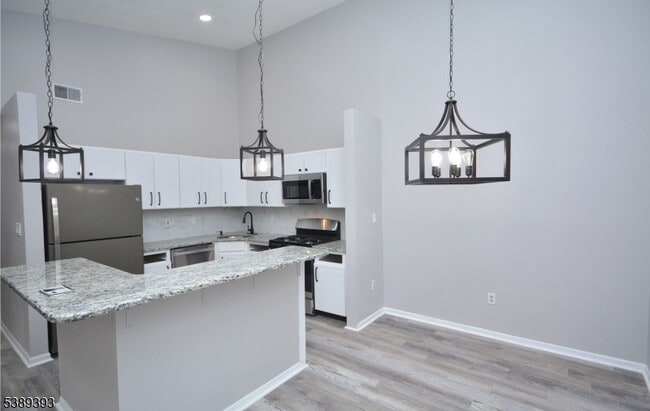 Photo - 125 Sapphire Ln