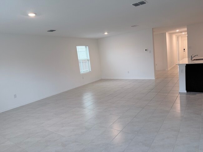 Photo - 14045 Ilderton St