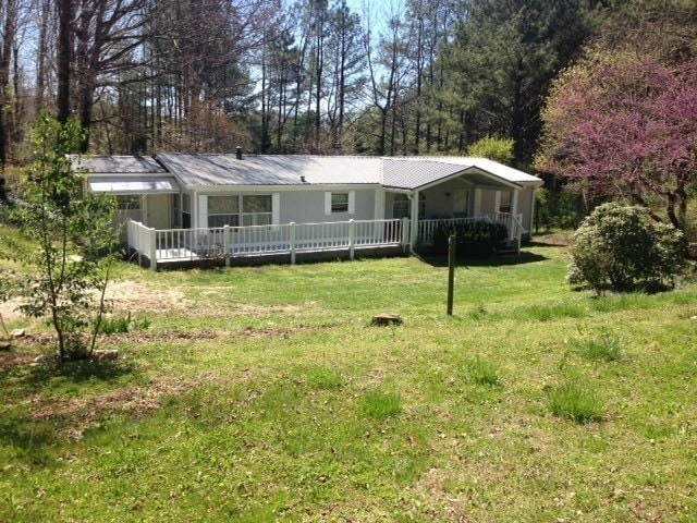 Large Updated Three Bedroom - Large Updated Three Bedroom House