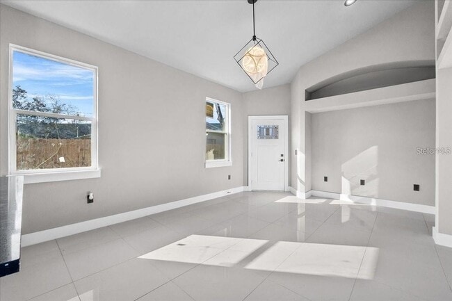 Photo - 724 W Crescent Dr