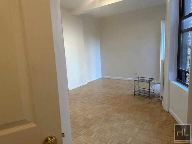 Photo - WEST 187 STREET Unit 6A