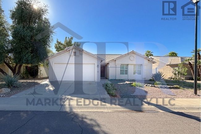 Building Photo - 4Bed/2Bath Home In Glendale w/Golf Course ...