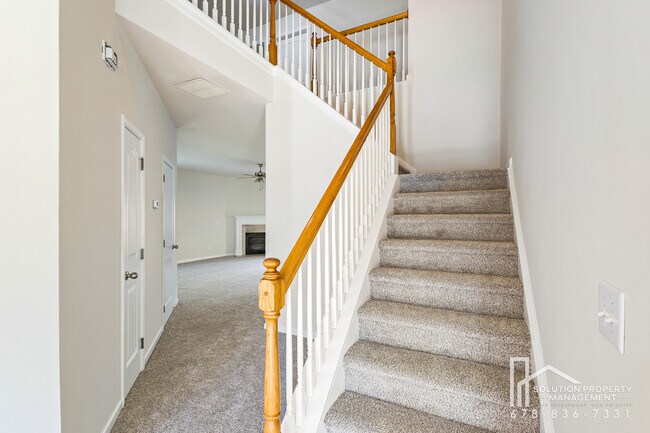 Photo - 34 Persian Ivy Way