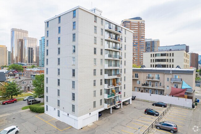 Building Photo - Stratton Oaks